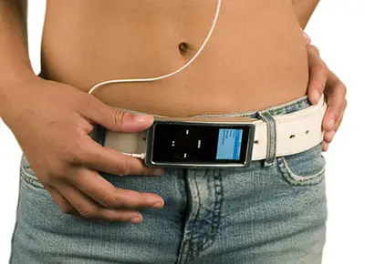 The Status of Wearable Electronics 2 ipodbelt.jpg
