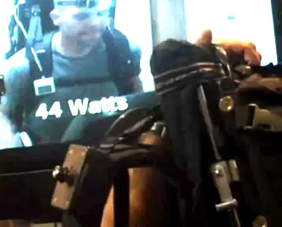 Backpack that can generate power 2 Power generating back pack