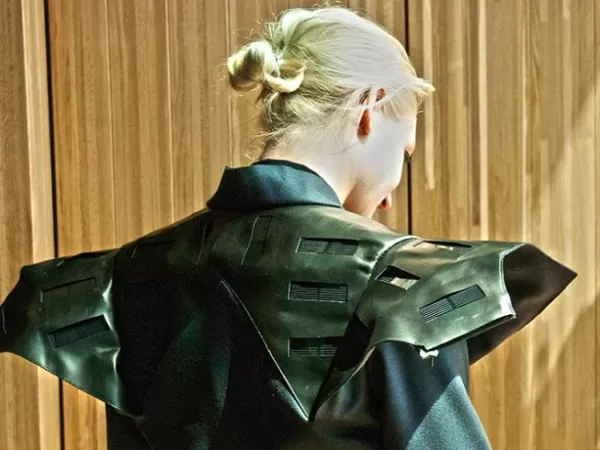 Wearable Solar Dress is Walking the Runway of the Future 2 wearable-solar-dress-1