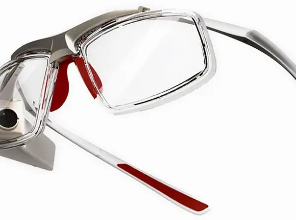 GlassUp AR Glasses Look to Compete With Google 2 glassup-1
