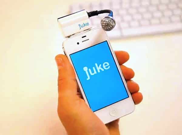 This Device is a Karaoke Machine You Carry in Your Pocket 2 juke-1
