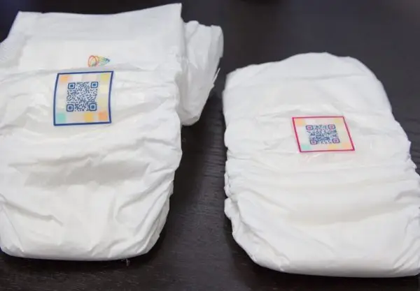 QR-Coded Diapers Track Your Baby's All-Important Health 2 smartdiaper1