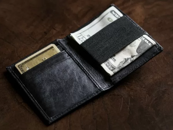 MostRad Minimalist Wallet Also Features RFID Protection 3 most-rad-minimalist-wallet