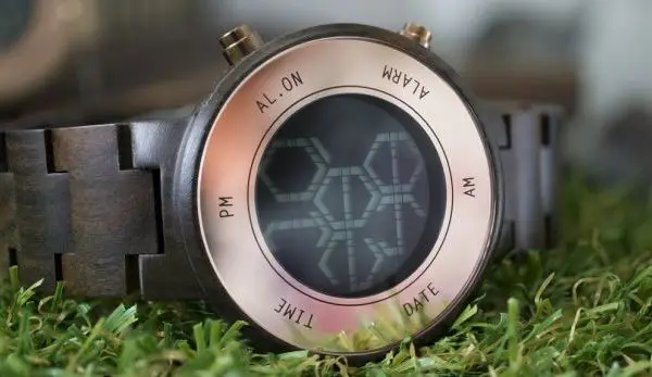 Tokyoflash Kisai Zone Watch Sports an LCD Screen and a Wooden Exterior 2 tokyoflashkisaizonewood