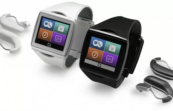 Qualcomm Joins Smartwatch Race - Qualcomm Toq 3 toq2