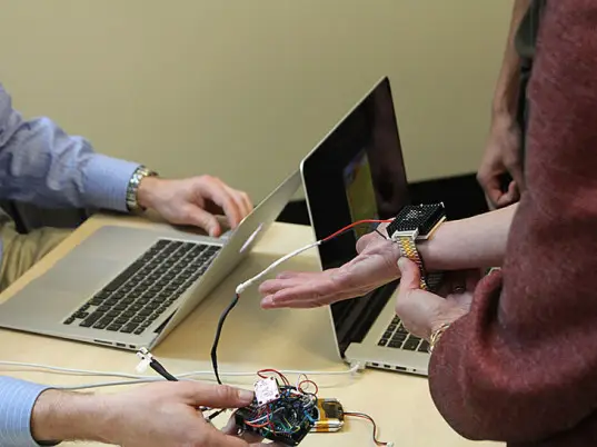 Wristify - A Thermostat for The Wrist 3 wristify2