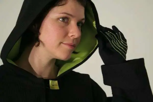 These Smart Textiles Make Sure Someone's There When You're Upset 2 wearable-absence-project