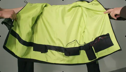 These Smart Textiles Make Sure Someone's There When You're Upset 3 wearable-absence04