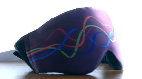 NeuroOn - The High-Tech Mask that Helps You Sleep More Efficiently 2 NeuroOn