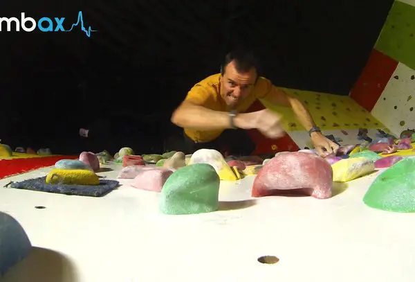 Climbax Wristband Will Turn You Into an Ace Mountain Climber 2 climbax-1