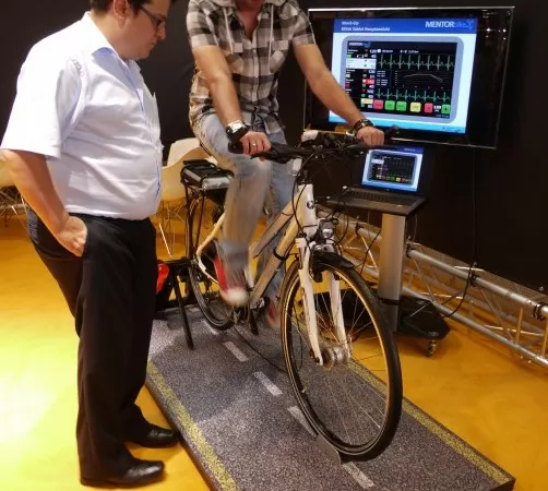 Fitness shirt powers bicycle based on breathing and heart rate 2 mentorbike-6