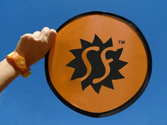 SunFriend - A Wearable Device that Promises to Prevent Skin Cancer 4 sunfriend 3