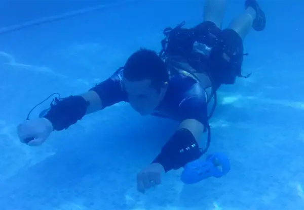 This Awesome Suit is Like a Jet Pack For the Sea 2 x2-underwater-jetpack-prototype-top