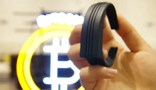 Here is a Wearable Bitcoin Wallet That Lets You Pay Wherever 2 mevu-bitcoin-wrist-wallet