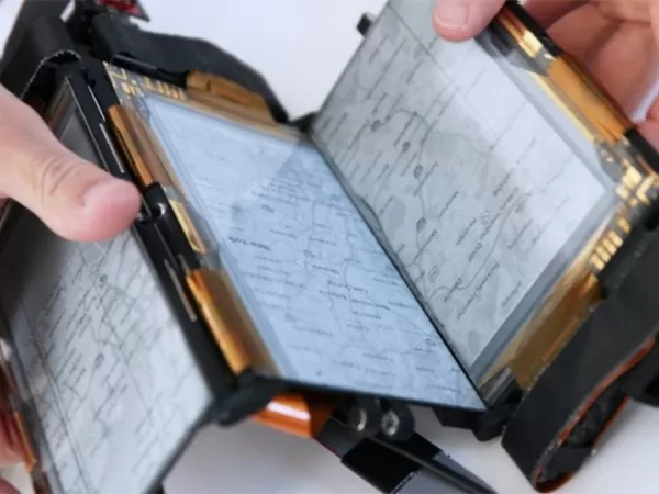 Smartphones Will Soon Fold Like Paper to Make Them Even More Pocket-Friendly 2 paperfold