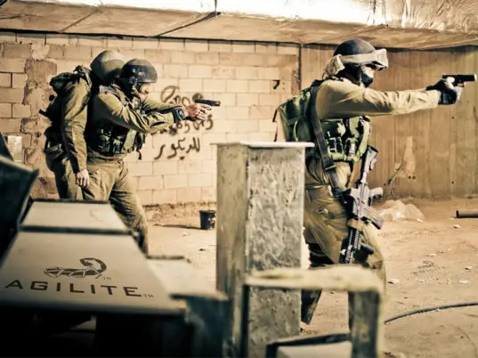 Agilite Injured Personnel Carrier lets you carry an injured friend like a backpack 2 agilite injured personnel carrier 1
