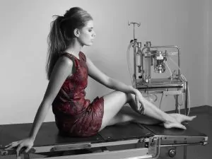 bacteria-dress-4 Micro'be' Fermented Fashion creates beautiful dresses out of booze-based bacteria 5