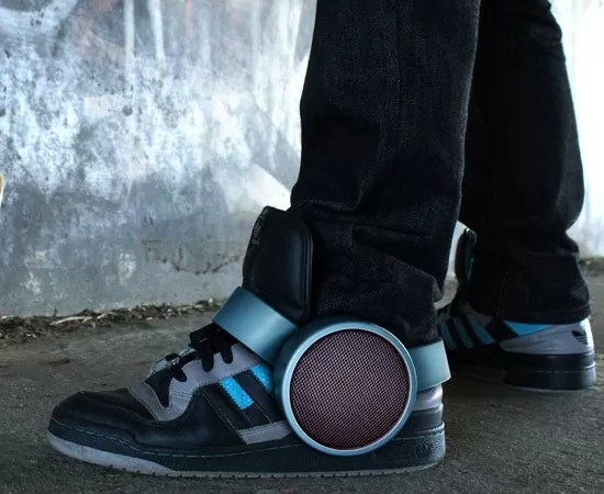 Ray Kingston Inc. reinvents the mobile DJ by creating a Bluetooth sneaker 2 bluetooth-sneaker1