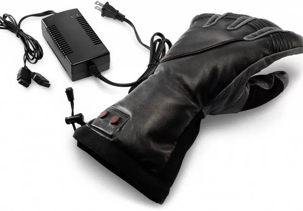 Chaval Response XRT heated gloves will be your hands' best friends during winter 2 chaval response xrt 1