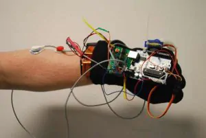 DIY cyborg appendage adds extra finger, flipping the bird loses all meaning 5