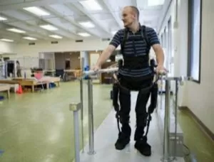 elegs Berkeley Bionics eLegs help the disabled walk again 2