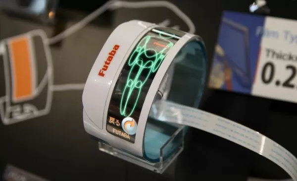 Futaba puts a video display on your wrist with their flexible OLED watch 2 futaba flexible watch 1