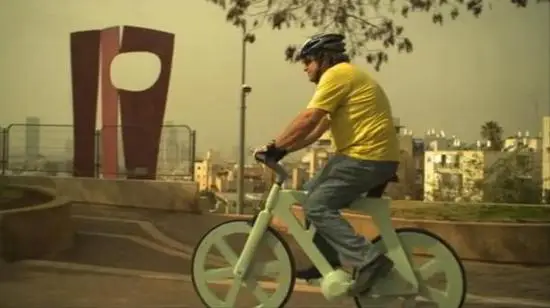 Designer makes bicycle out of cardboard, costs only nine bucks 2 giora karvis cardboard bicycle 1