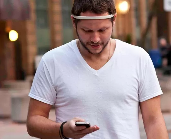InteraXon Muse headband lets you monitor your brain waves via your smartphone 2 interaxon-headband-1
