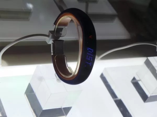 lg-smart-activity-tracker-2