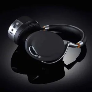 parrot-zik-2 Parrot's Zik headphones are NFC-enabled and super expensive 3