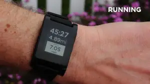 pebble-technologies-smartwatch-3 Pebble smartwatch celebrates Kickstarter goal by unveiling SDK to developers 4