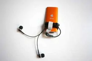 sinch-4 Sinch finally solves the age old headphone cable problem, millions of city dwellers cheer 5