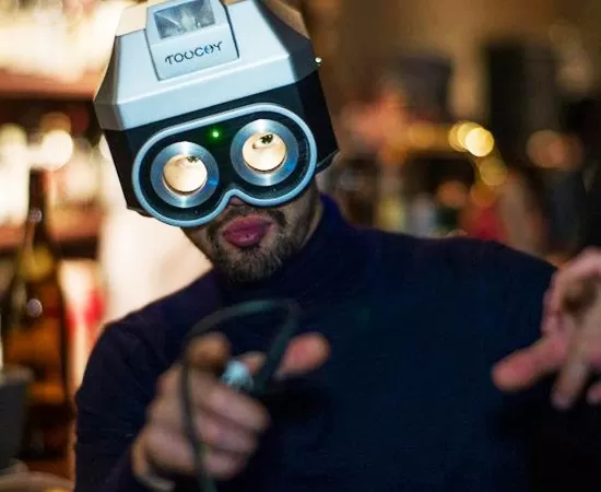 touchy-camera-helmet-1