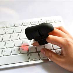 Buy GEECR Wireless Optical Finger Mouse Online on GEECR