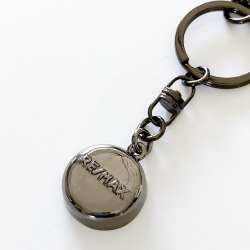 Black RE/MAX Keychain &ndash; invisaWear