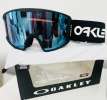 Oakley Flight Tracker XL Snow Googles Oakley Flight Tracker XL Snow Googles