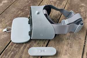 Google Daydream View (2017) review: New looks and lenses, but n