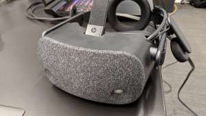 HP's high-res Reverb VR headset blows the screen door ...