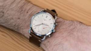 Fossil Q Commuter Review: Hybrid Smartwatch with Nifty ...