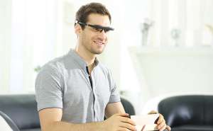 These Smart Light Therapy Glasses Could Improve Your Mood ...