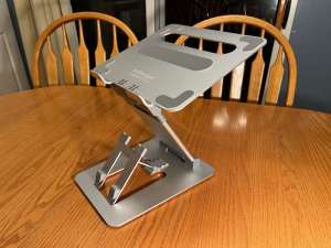obVus minder Tower Stand 2.0 review - solid laptop stand for