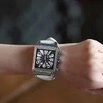 Vachen - The Fashionable Smartwatch 3 Vachen - The Fashionable Smartwatch 2