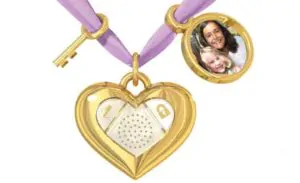 Dano's iHeart Locket Keeps Your Digital Diary Entries Safe 1