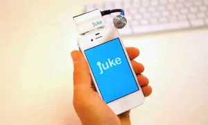 This Device is a Karaoke Machine You Carry in Your Pocket 13