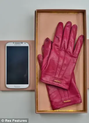 Gloves That Double As Phones 2