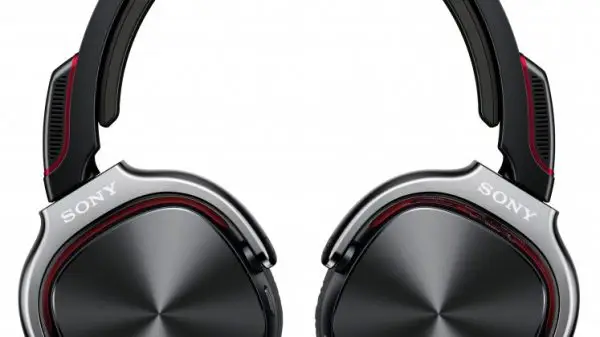 Sony WH Series Headphones Offer Headphones, MP3 Player, and Speakers 6