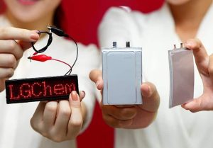 LG Begins Mass-Producing Flexible Batteries For Watches and More 7