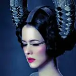 Conductive Makeup Ushers in New Era of Wearable Tech 3 Conductive Makeup Ushers in New Era of Wearable Tech 2