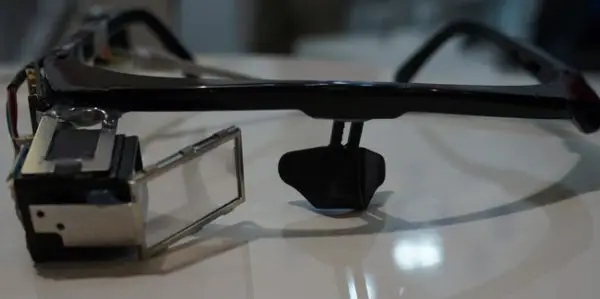 Oculon Smart Glasses Aimed at Taking on Google Glass 8