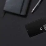 This Tiny Card Looks to Replace Your Wallet 6 This Tiny Card Looks to Replace Your Wallet 5